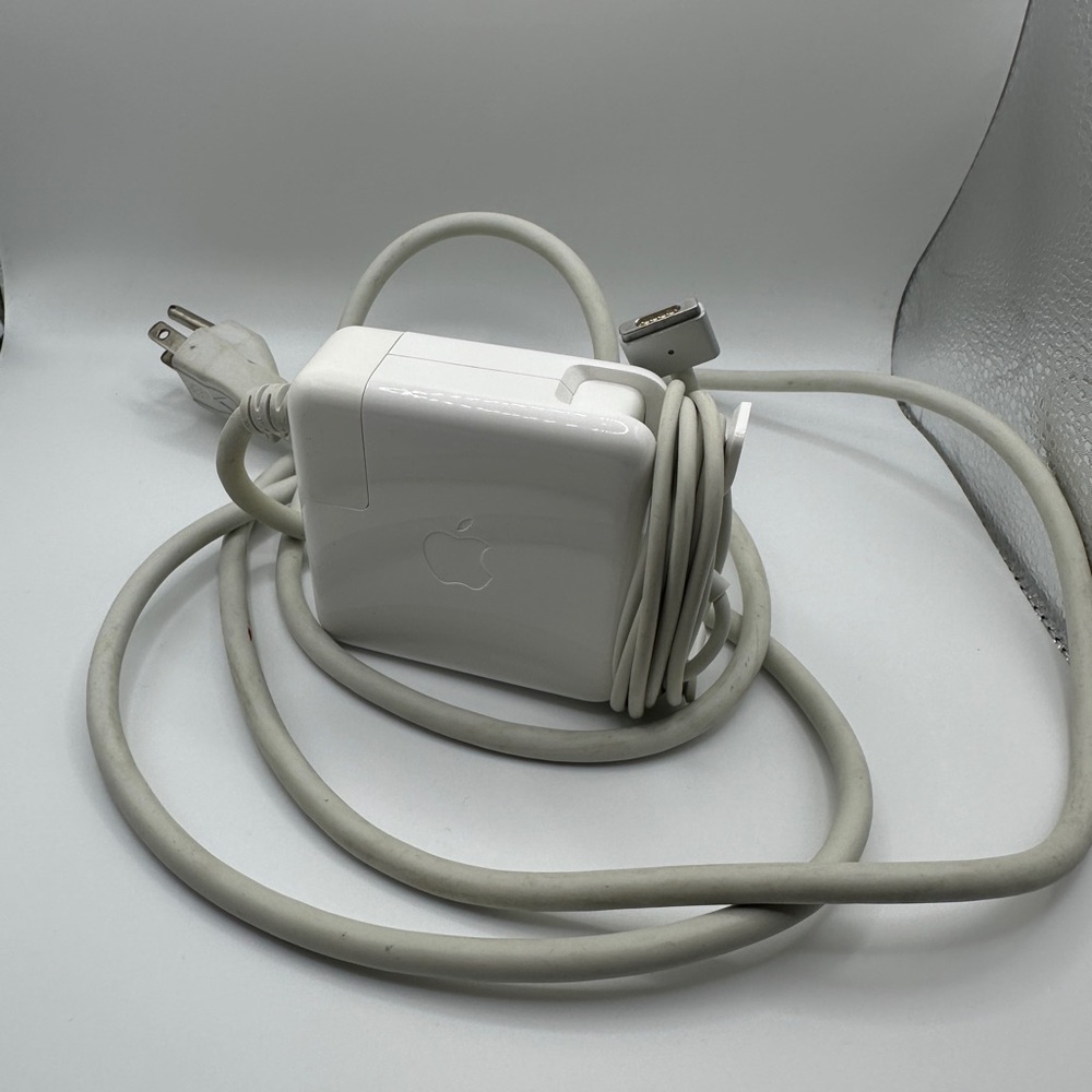 Apple MagSafe 2 60W Power Adapter - White (A1435)